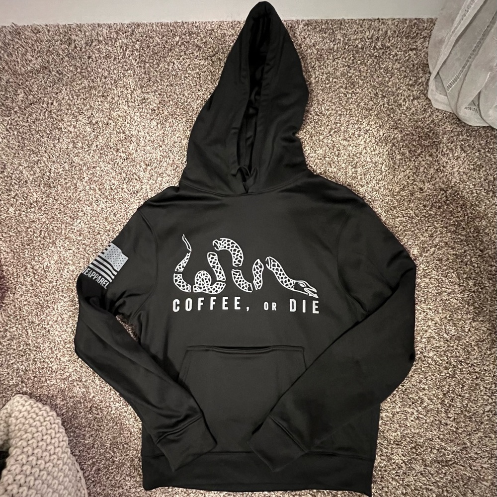 Nine line apparel black sweatshirt with coozie holder in the front pocket. New